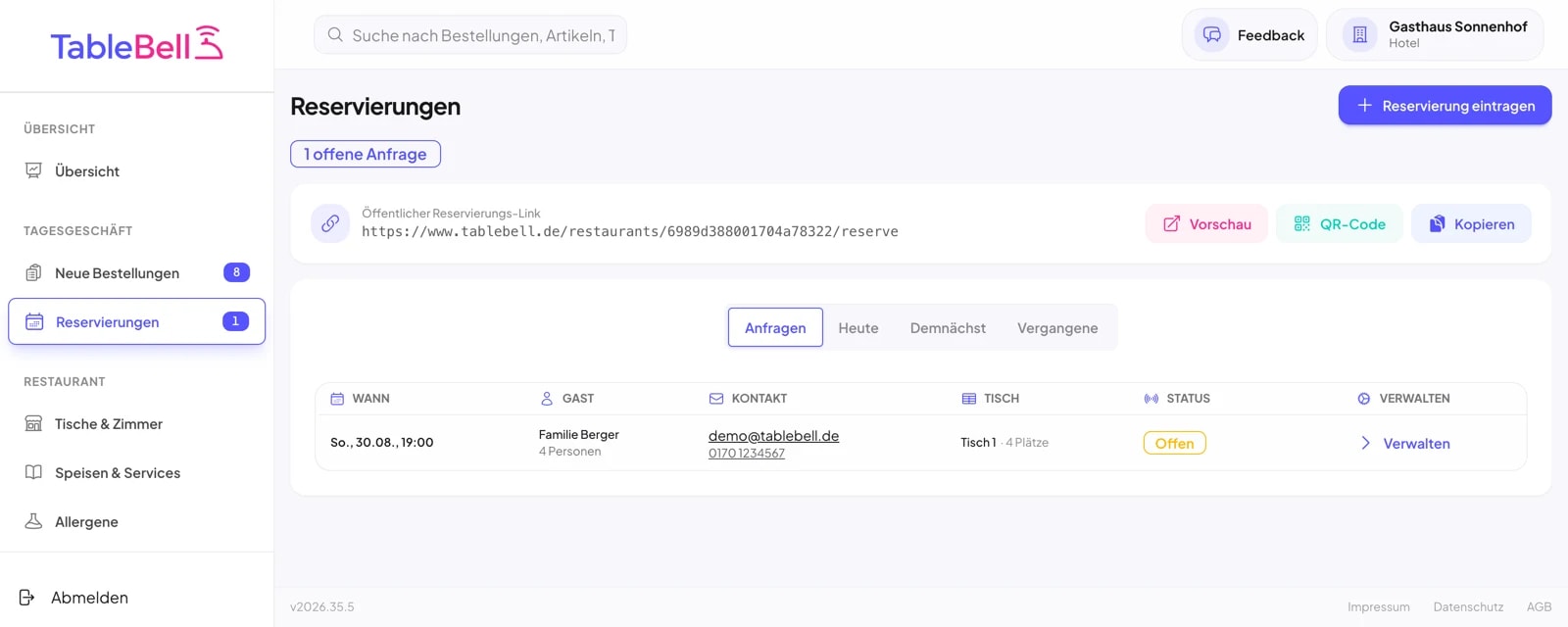 Offene Reservierungs-Anfrage im Dashboard mit Kontaktdaten und Verwalten-Schaltfläche